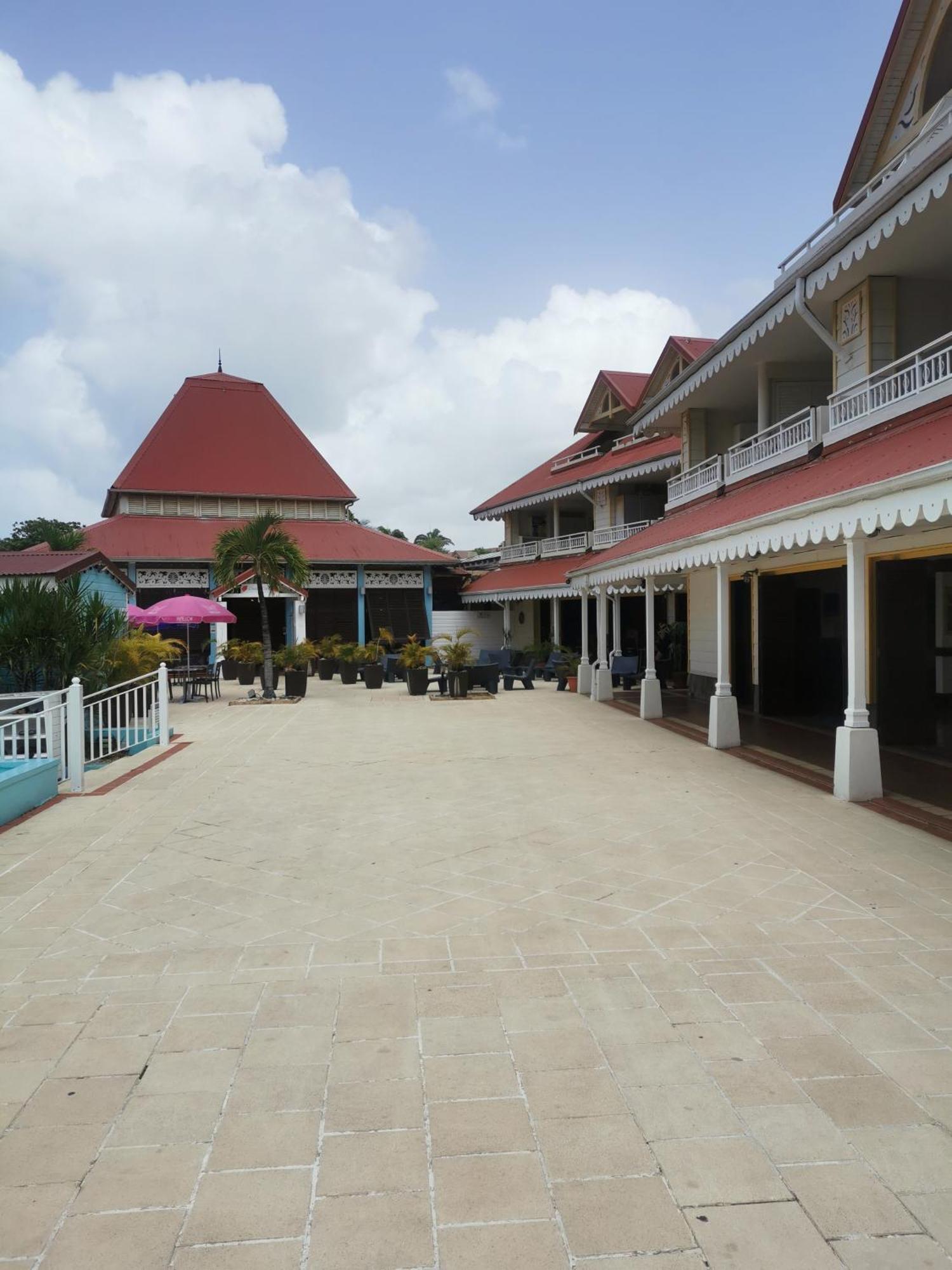 Appart T3 Village Vacances Sainte-Anne Courcelles Экстерьер фото